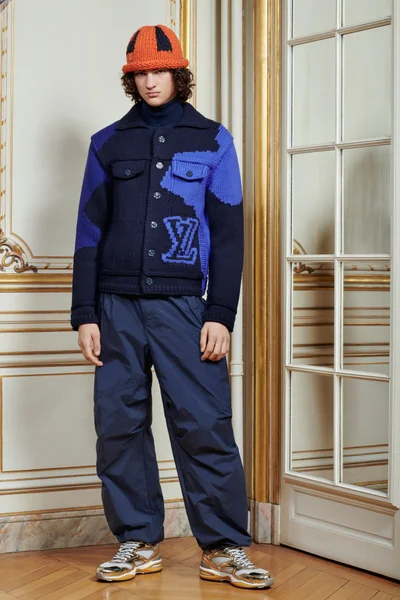 Look 15